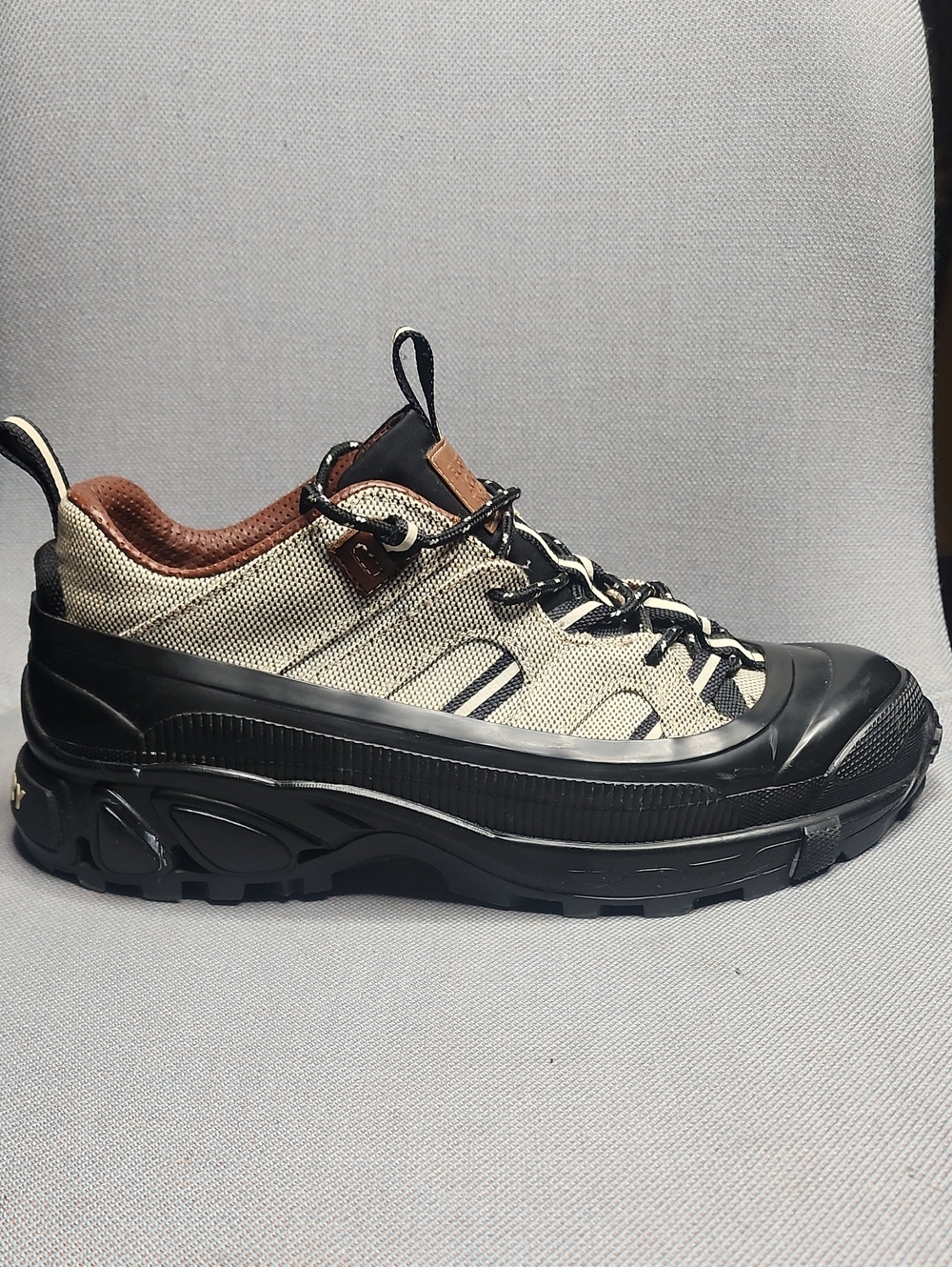 Burberry Beige and Black Men's Low-Top Sneaker